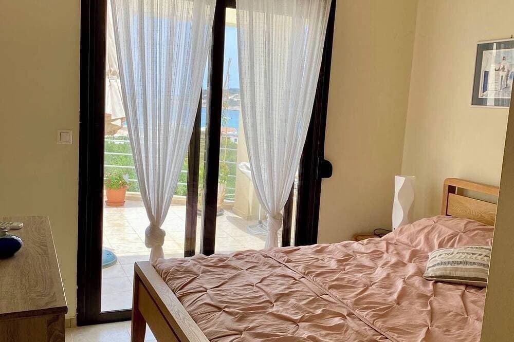 Foto 3 von 24: Geräumige Villa-Ferienwohnung mit Swimmingpool und wunderschönem Meerblick