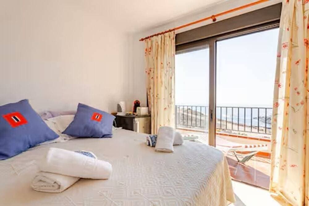 Foto 3 von 6: Room + bathroom, splendid sea view, well equipped