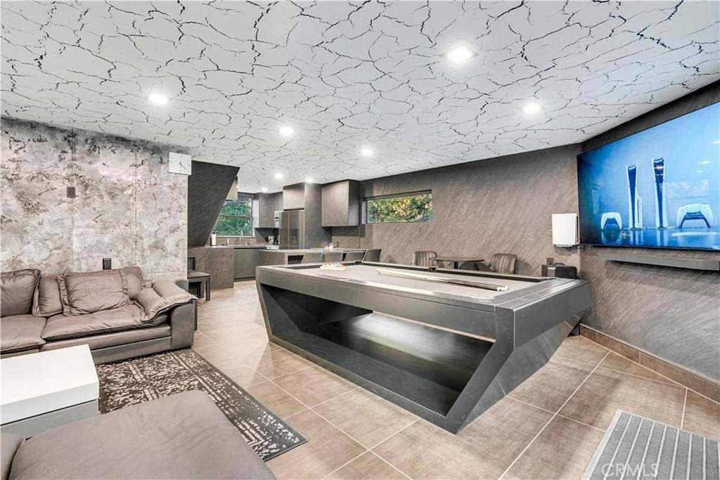 Foto 8 von 34: Modern Mountain Luxury Soak, Stay, & Be Spoiled