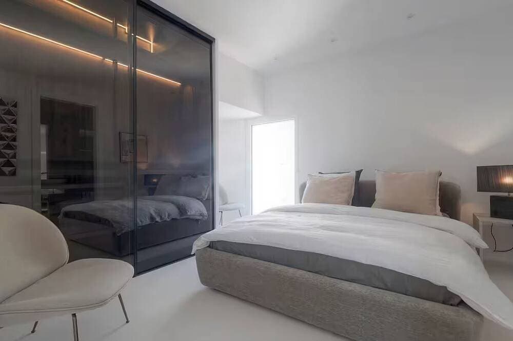 Foto 11 von 30: 1,000 m² Penthouse Retreat in Rafailovići, Budva