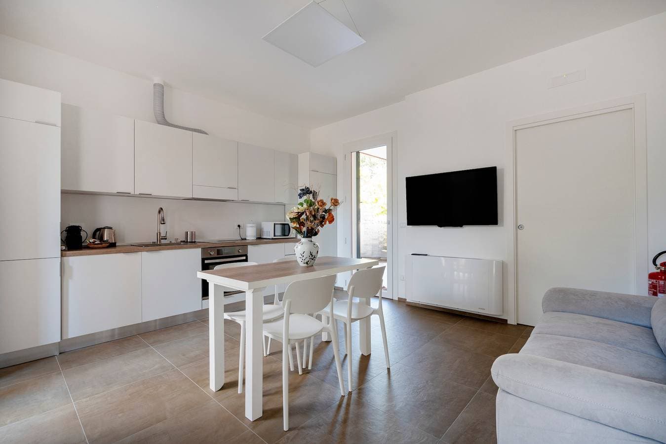 Foto 7 von 37: Villa Ada – Apartment 'Monica' mit privater Terrasse, WLAN und Klimaanlage