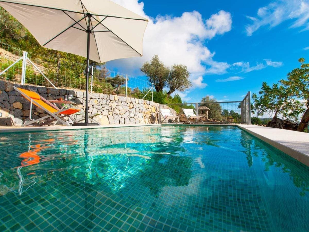 Villa Mancor Pool & Mountain Views 1