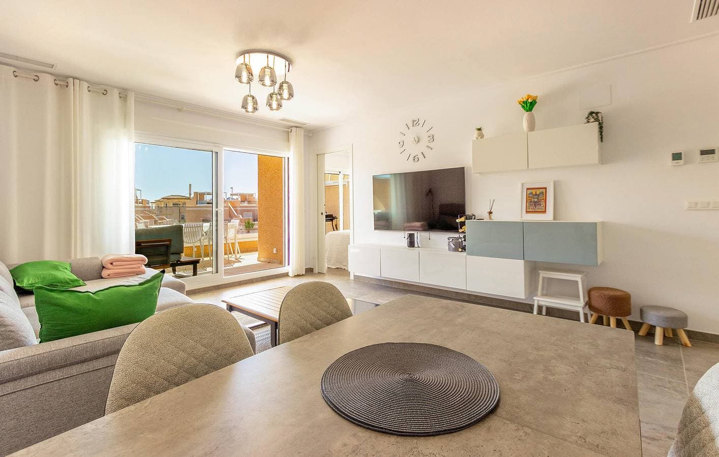 Foto 8 von 24: Appartement am Strand mit Parkplatz, Pool, Terrasse und Internet