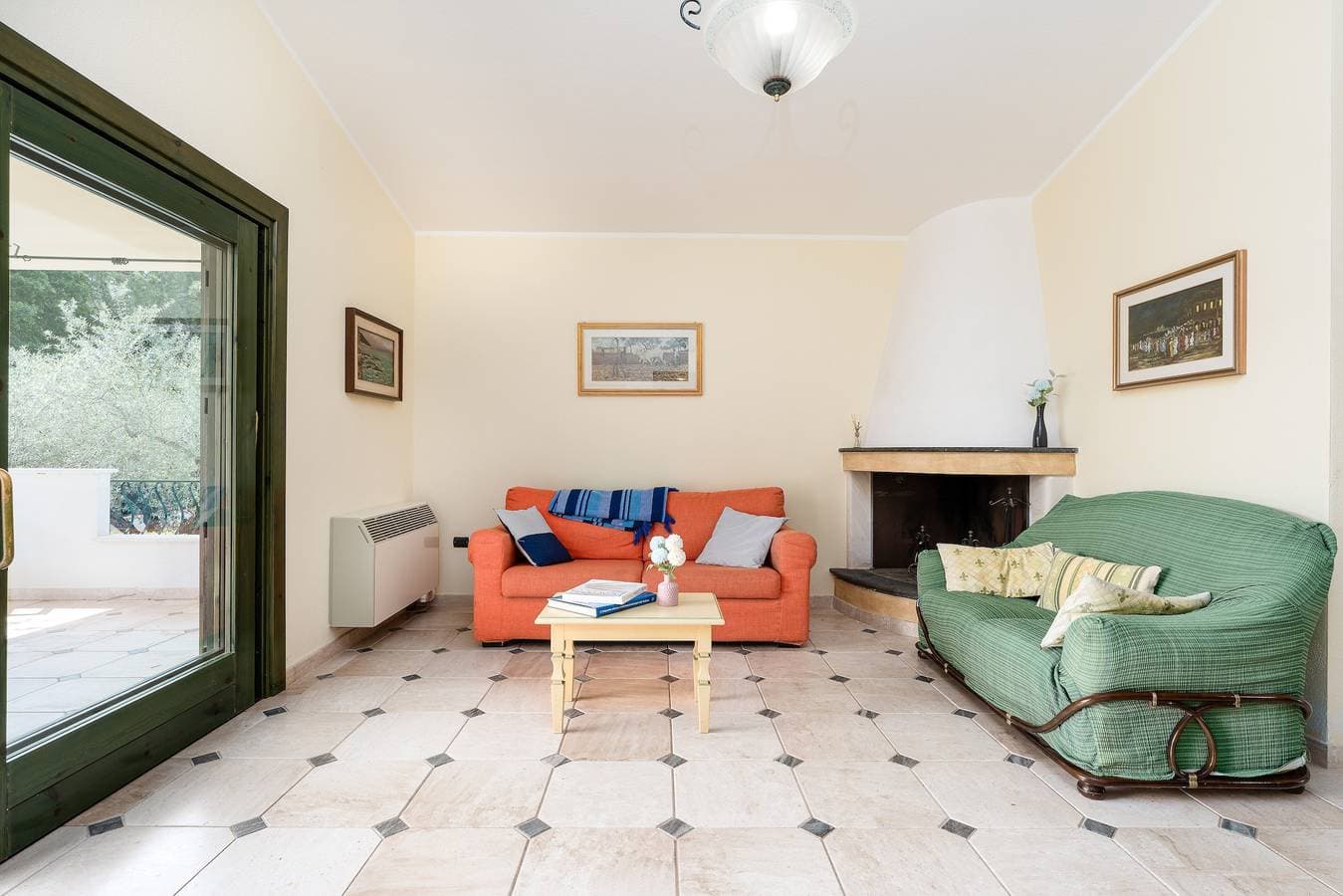 Foto 5 von 31: Ferienwohnung 'Degli Ulivi' mit privater Terrasse, privatem Garten und Balkon