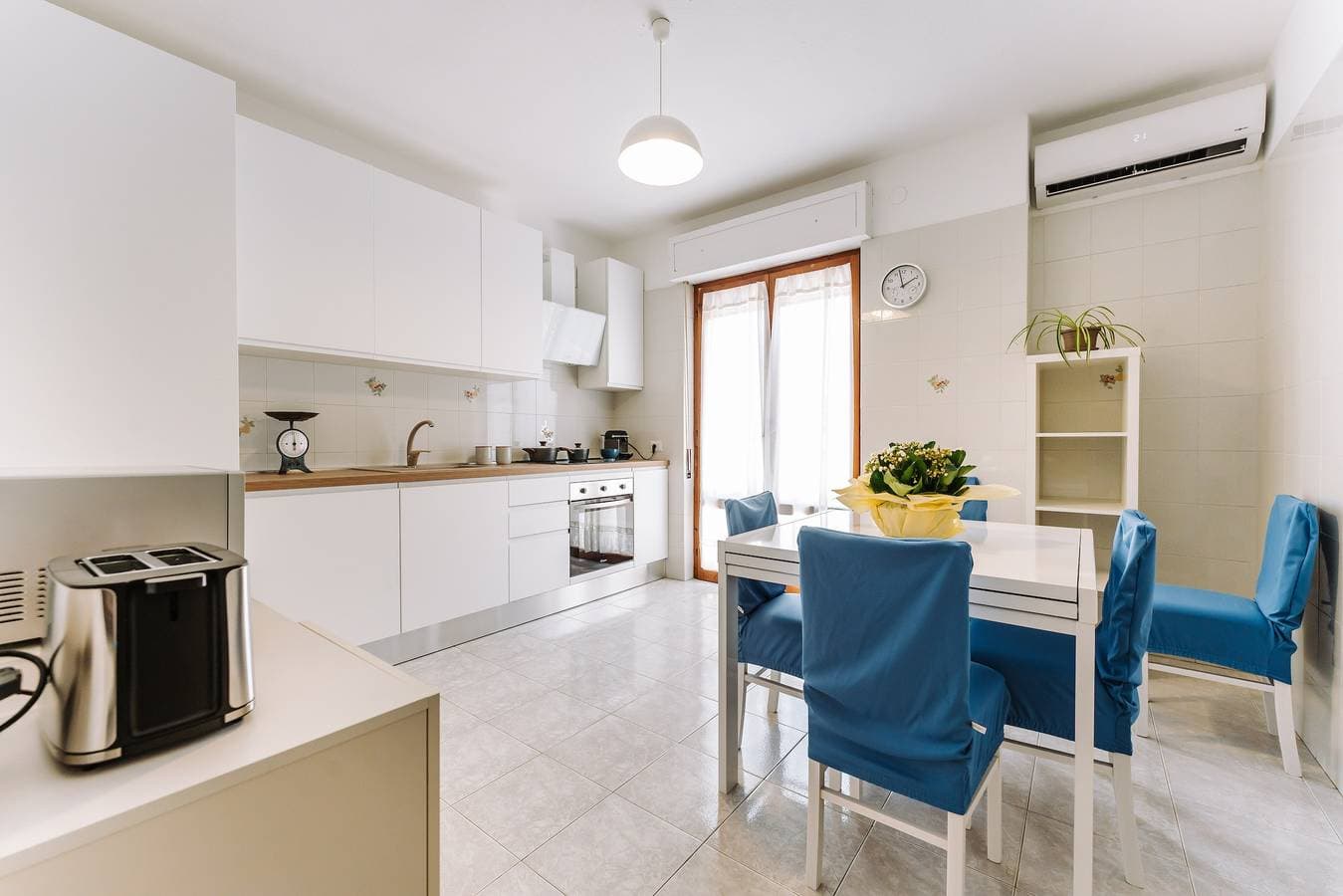 Foto 4 von 26: Ferienwohnung 'Artemisia Haus Vastema' mit privater Terrasse, Balkon und Klimaanlage
