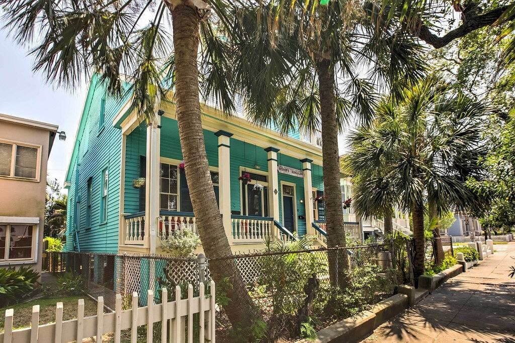 Foto 5 von 33: Galveston 'Bishop's Bungalow' 6 Blocks zum Strand!