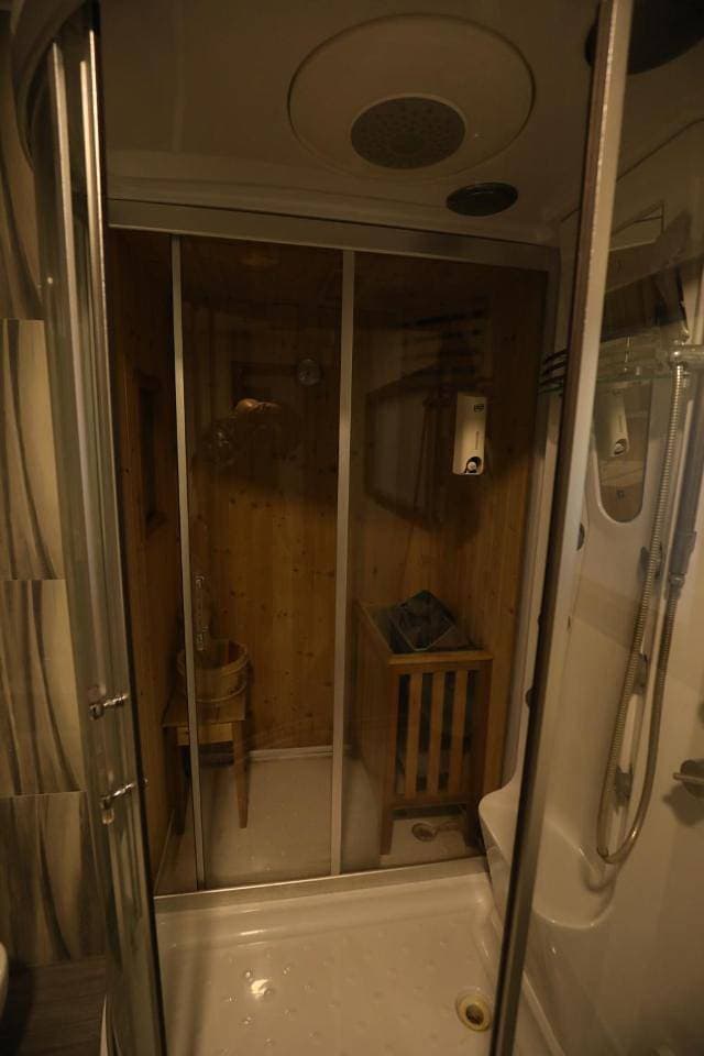 Foto 8 von 13: Deluxe King Suite