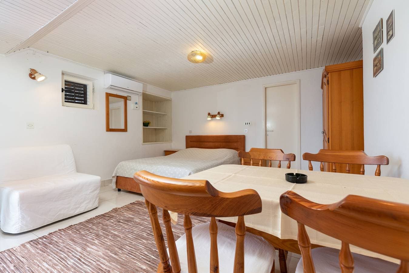 Foto 13 von 24: Studio Appartement am Strand Nemira, Omis As-2776-a