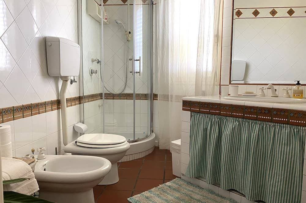 Foto 8 von 30: Holiday home with beautiful sea views, 3 minutes walk from the beach