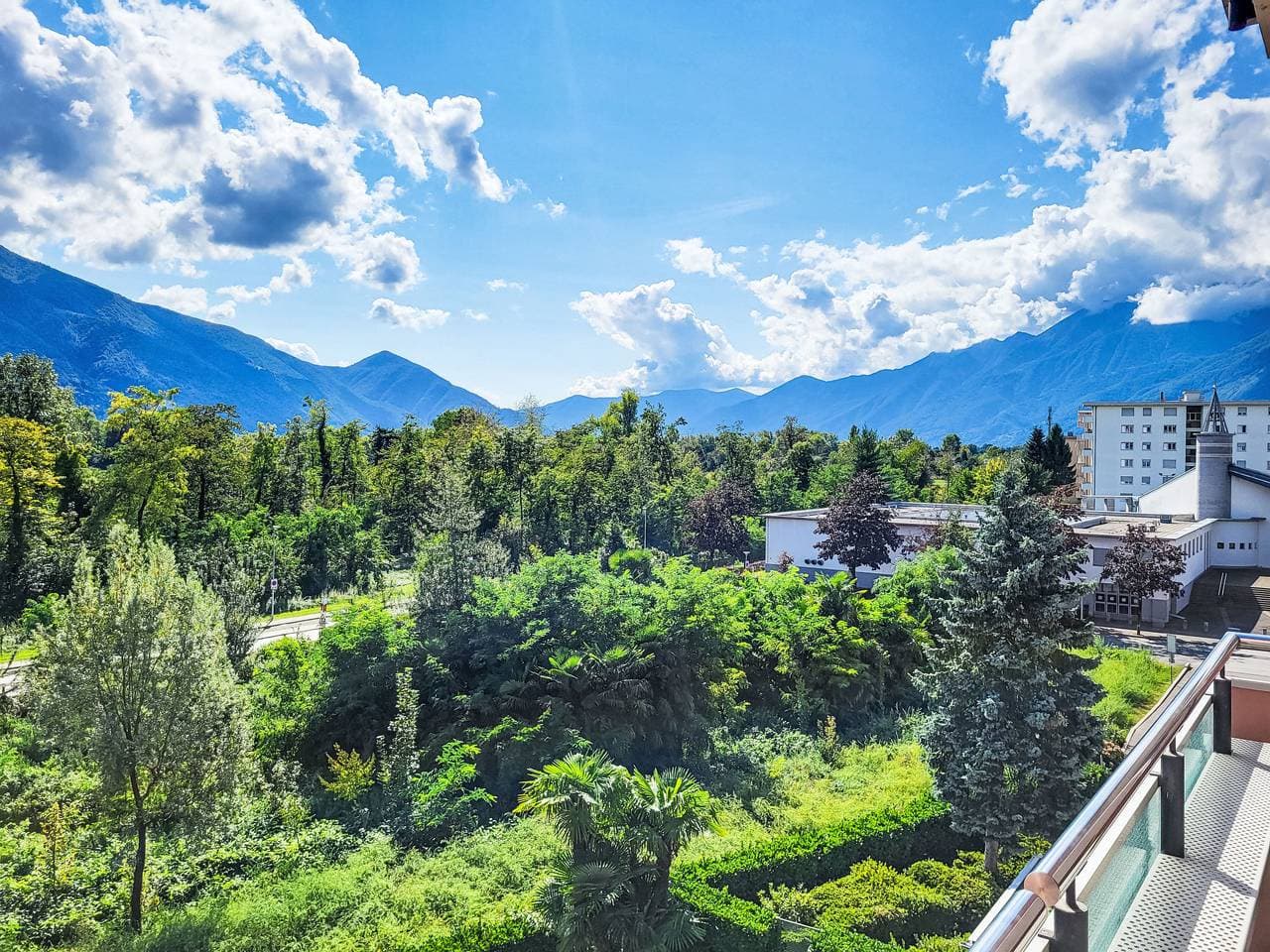 Locarno: Grosses Appartementhaus Condominio Lido 1