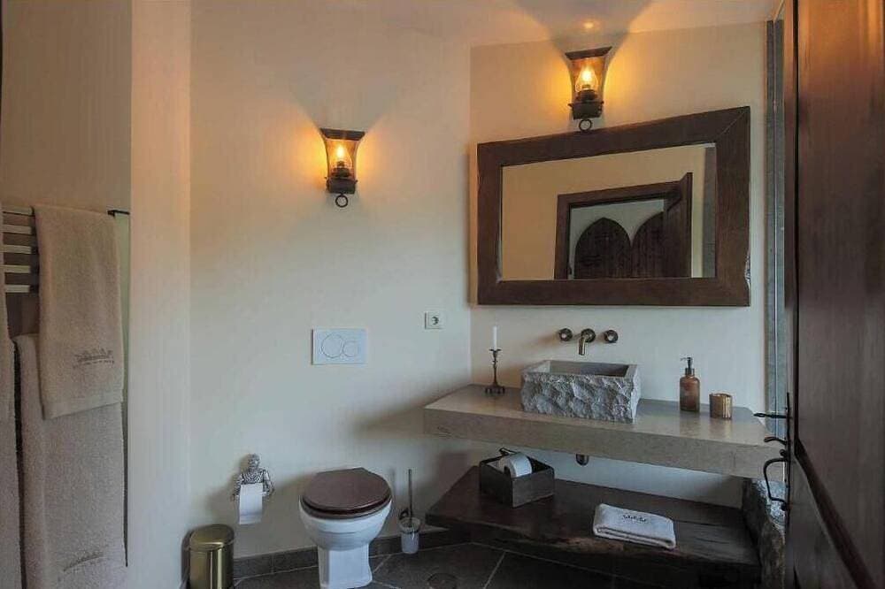 Foto 5 von 19: Jacques de Molay Suite with balcony and river view