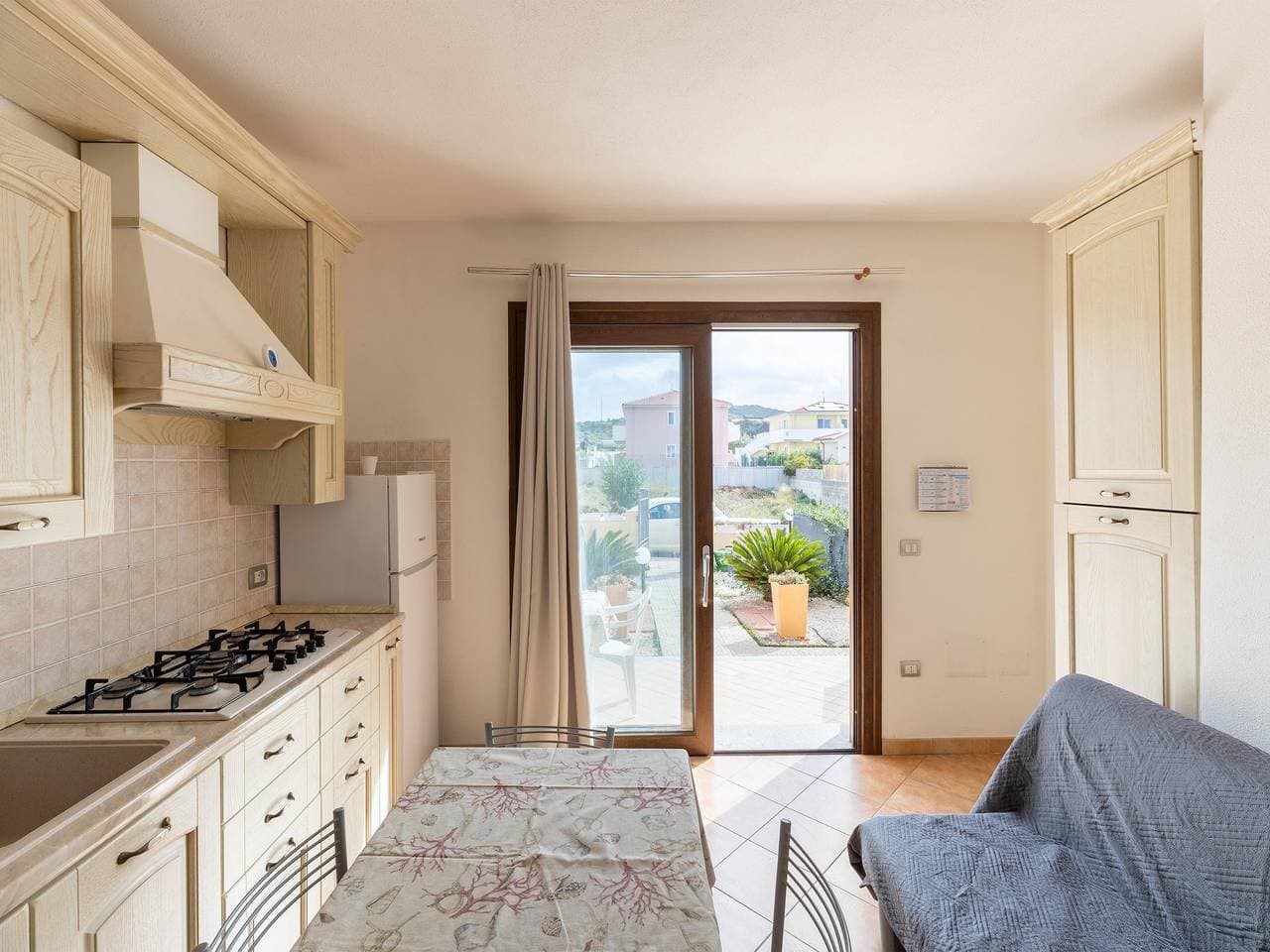 Foto 10 von 30: In einer Wohnung mit privater Terrasse und Klimaanlage