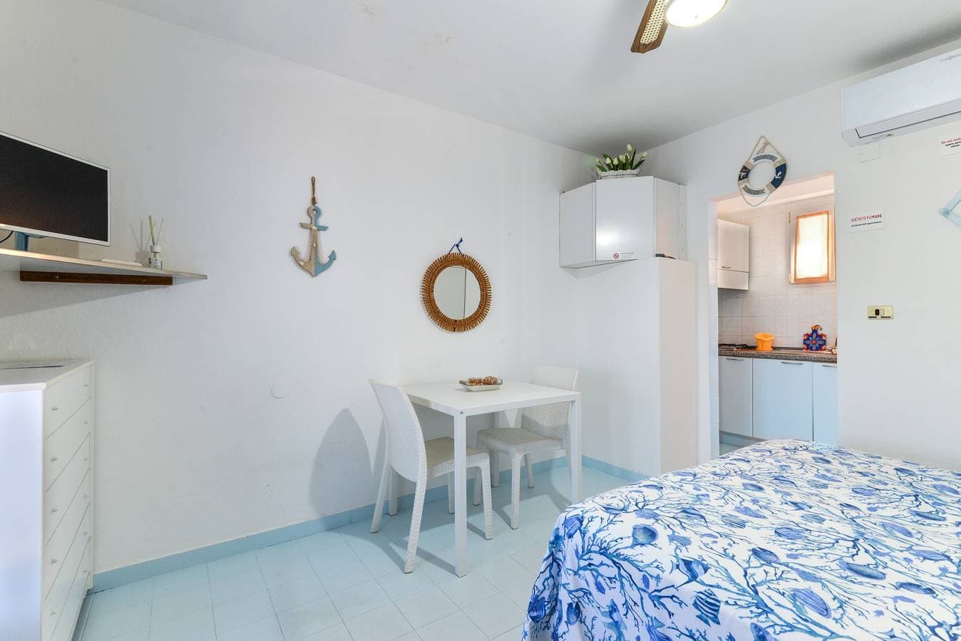 Foto 9 von 25: Ferienwohnung 'Villa Oda - Monolocale Sul Mare' mit Meerblick, WLAN und Klimaanlage