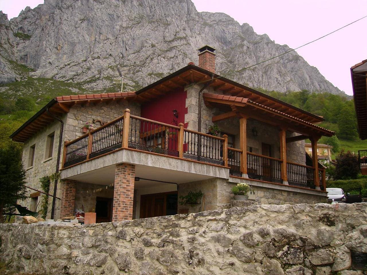 Foto 6 von 57: Four-Bedroom House