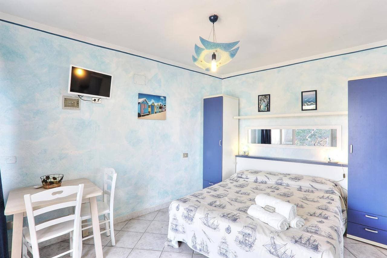 Foto 13 von 62: Studio Apartment with Sea View
