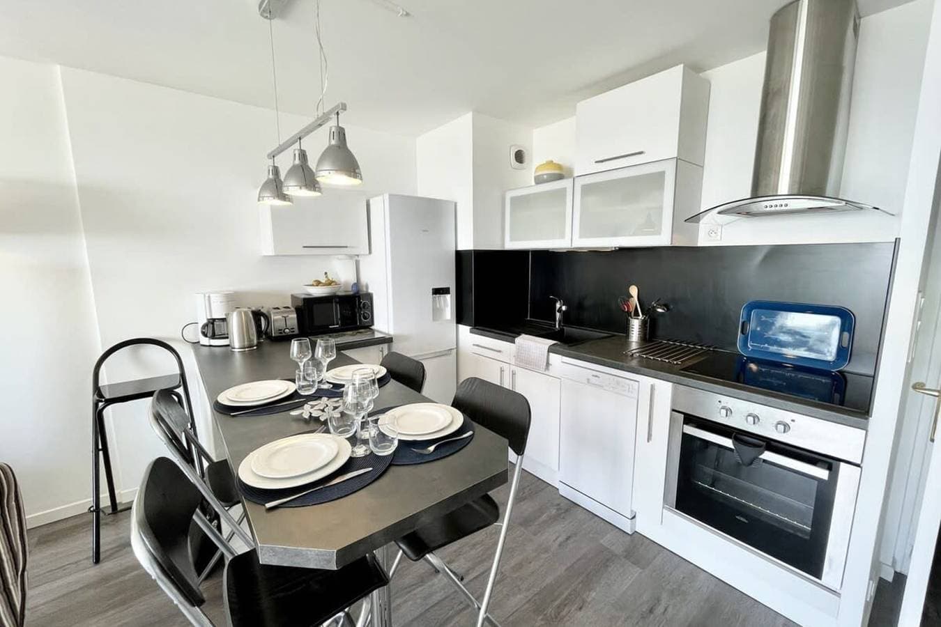 Foto 11 von 34: Ferienwohnung für 4 Personen mit Pool