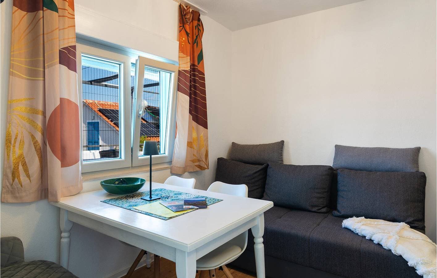 Foto 5 von 25: Wohnung an der Küste mit Meerblick, Terrasse und in der Nähe von Necujam