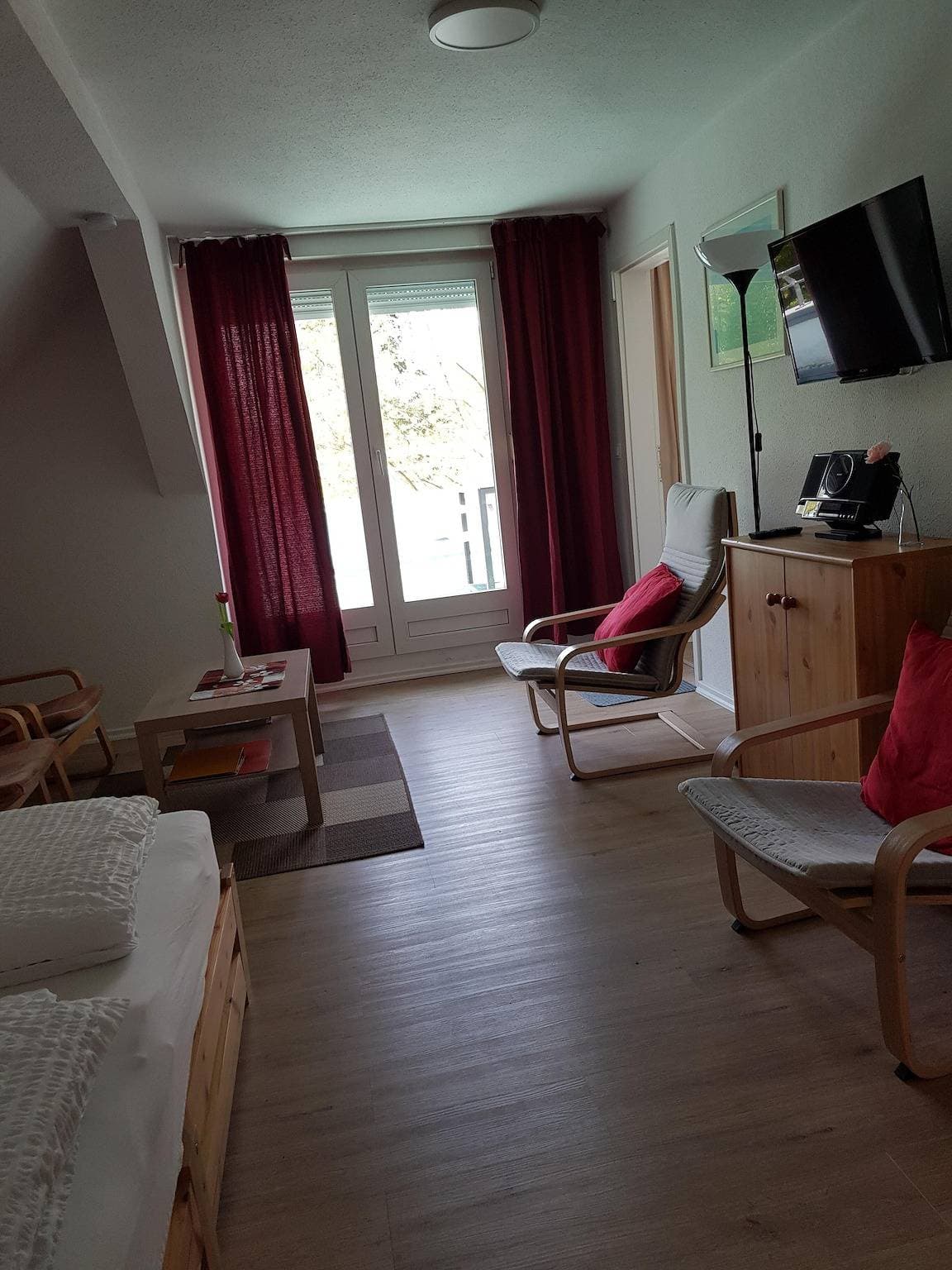 Foto 8 von 32: Ferienwohnung 'Wolf' mit privater Terrasse, Gemeinschaftsgarten und WLAN