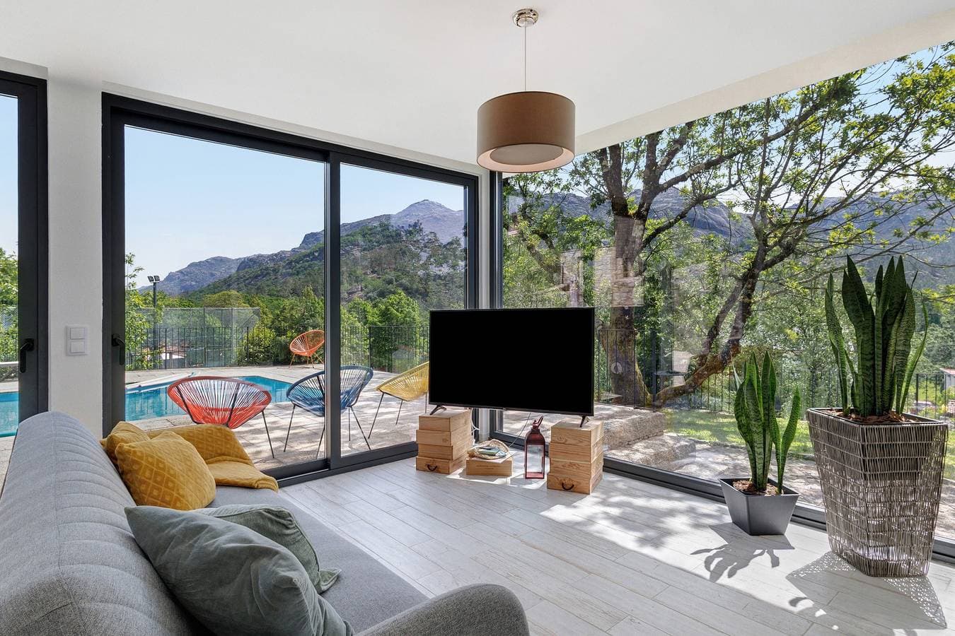 Foto 3 von 31: Ferienhaus 'Casa do Chapim' mit Bergblick, WLAN und Klimaanlage
