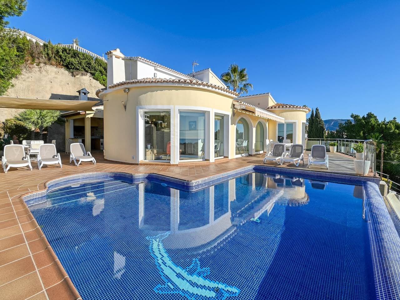Foto 2 von 82: Villa in Moraira mit Pool am Strand