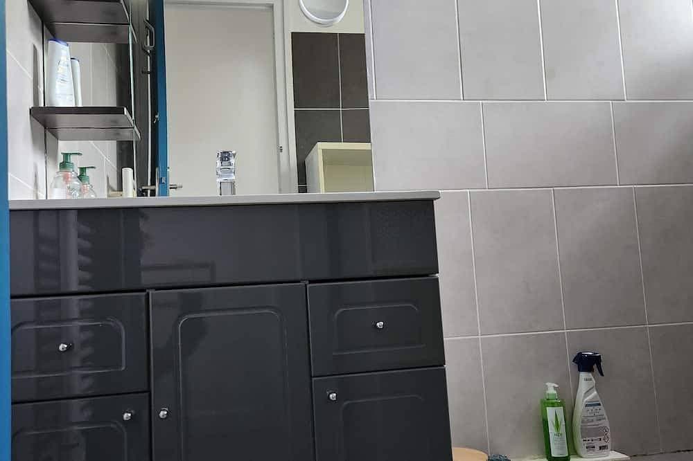 Foto 6 von 15: Appartement T2 de 42m2 Avec Balcon à 150m de la Plage Côté Bassin