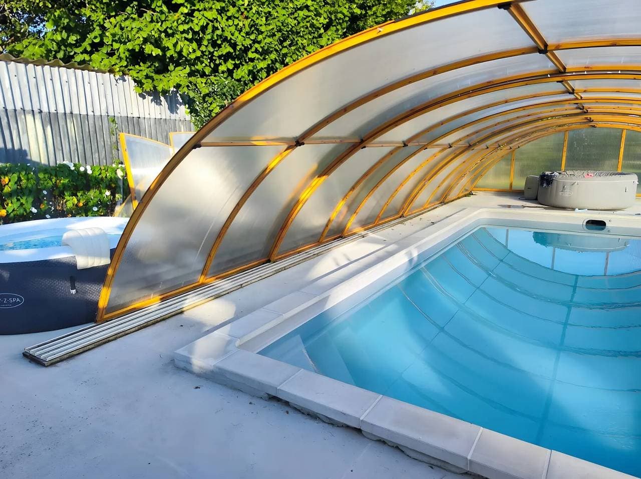 Foto 3 von 25: Chez Sandrine – Gästezimmer mit Pool & Abendessen auf Wunsch