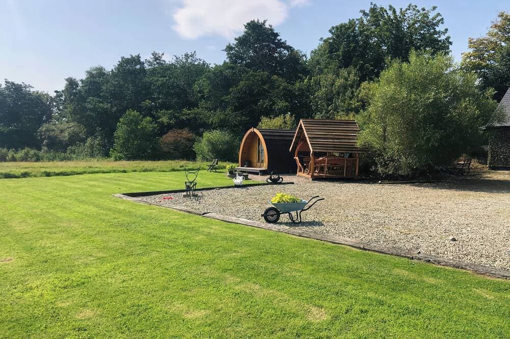 Foto 12 von 13: River View Pod, pet friendly, with open fire in Muff, County Donegal