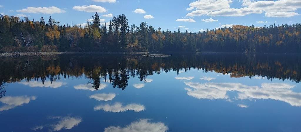 Foto 12 von 23: Clean Romantic Cabin<br>Lakeside Sauna/Tub and Fire Pit