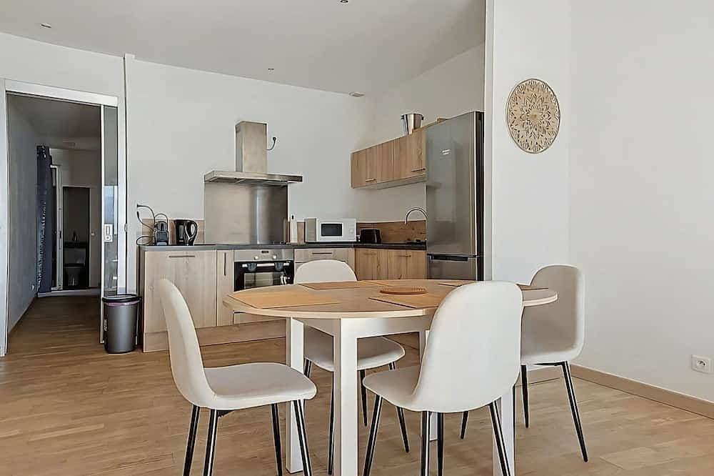 Foto 4 von 6: Beautiful sea view apartment, hyper center Ajaccio