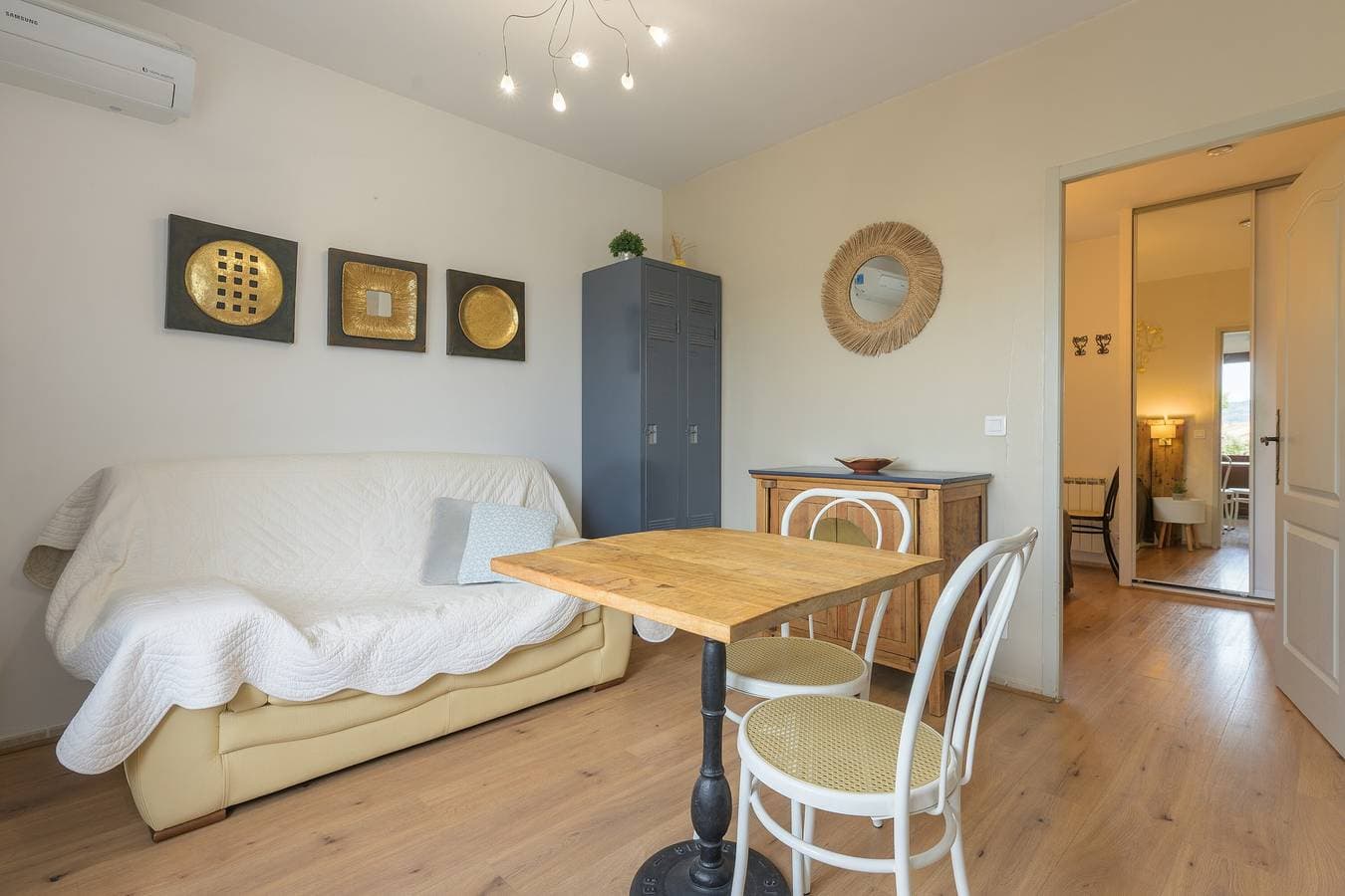 Foto 4 von 21: Angrenzendes Ferienhaus mit privatem Pool