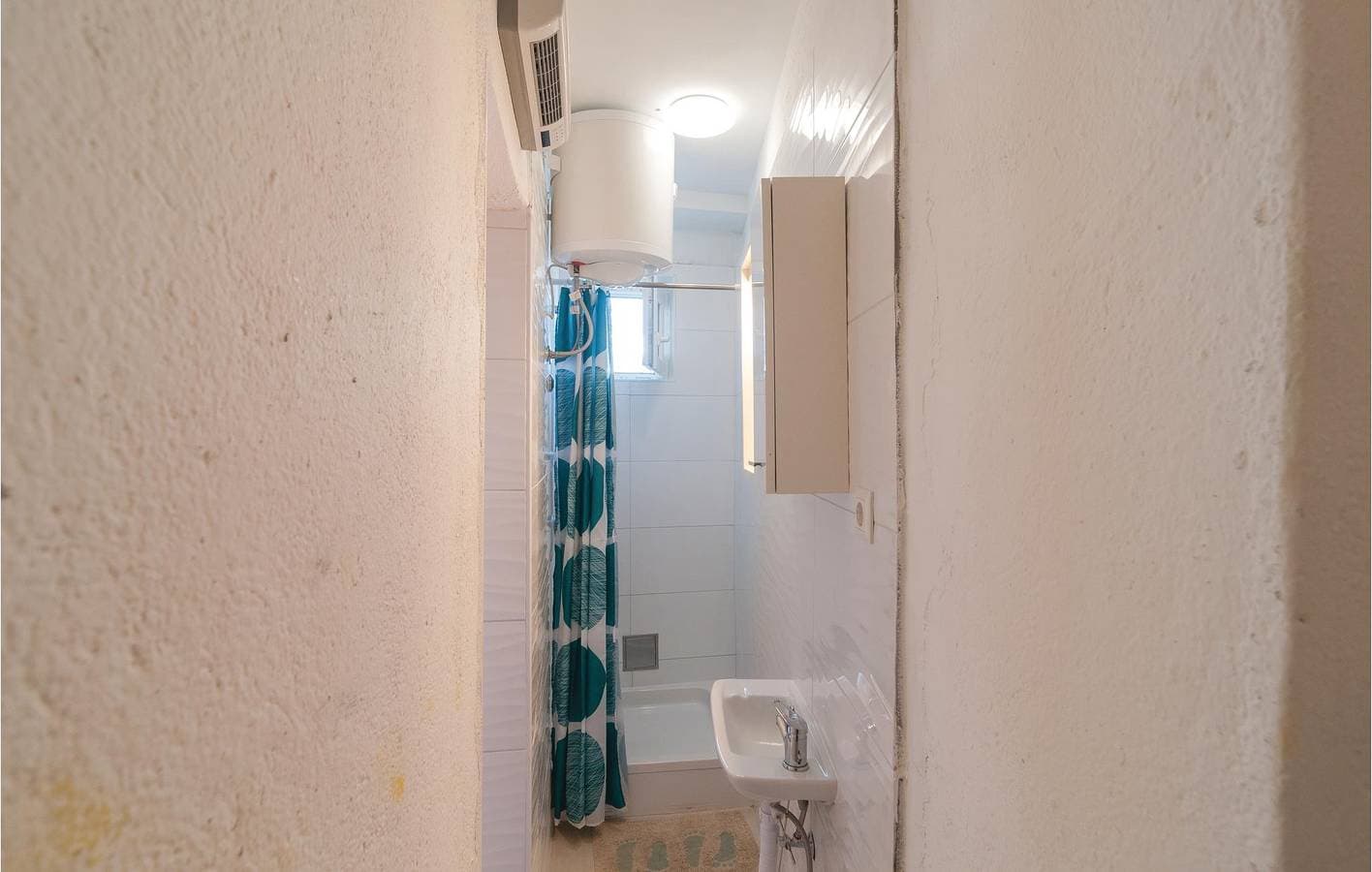 Foto 8 von 15: Gemütliches Apartment mit Meerblick und Terrasse, 1 km vom Strand entfernt