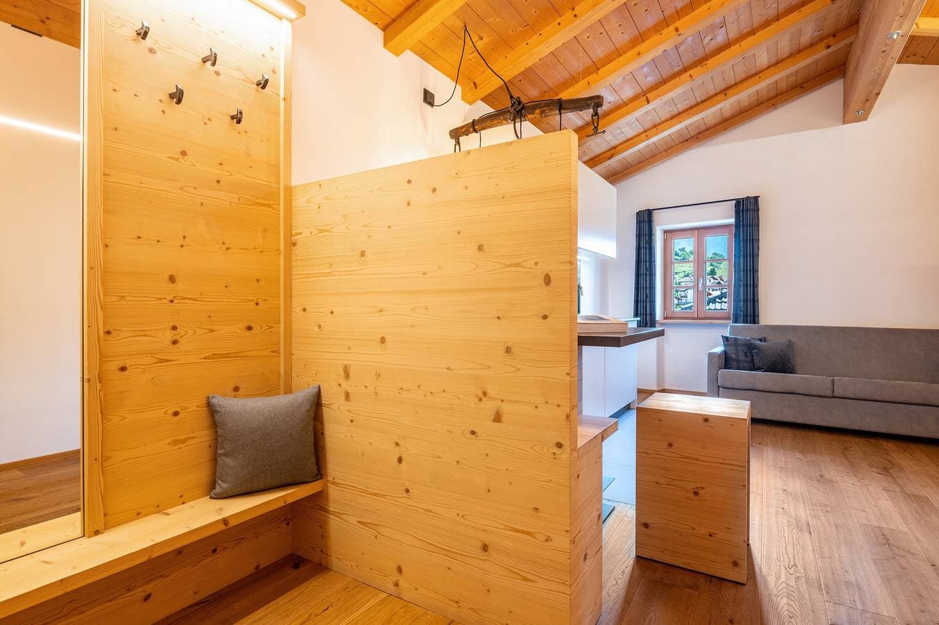 Foto 8 von 28: Ferienwohnung "Schreiberhof Charme" mit Bergblick, Gemeinschaftsgarten und WLAN