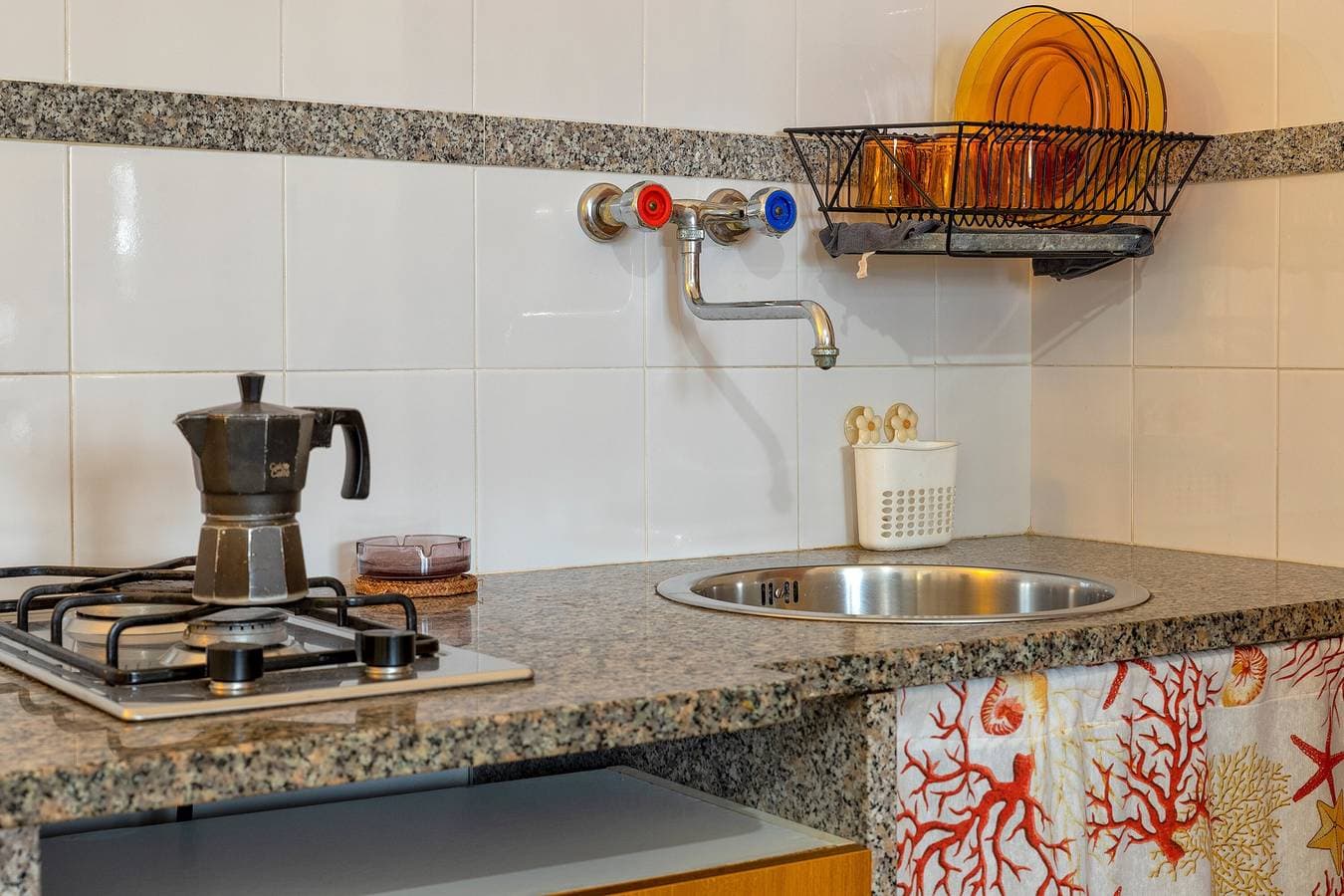 Foto 10 von 23: Ferienwohnung 'Lilla' mit direktem Meerblick, privater Terrasse und WLAN