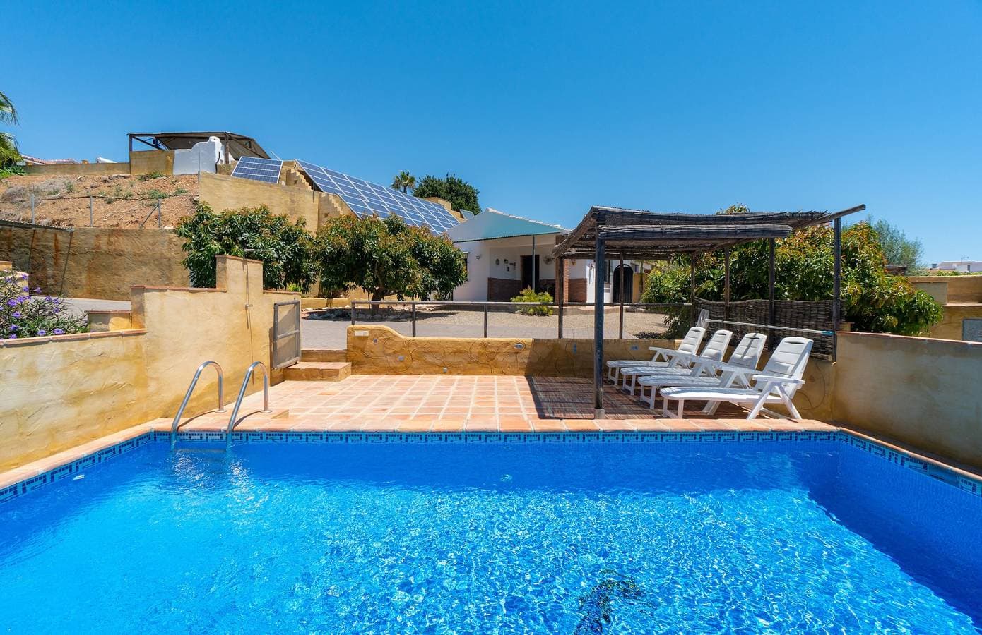 Foto 3 von 25: Ferienhaus Los Aperos 2 mit Meerblick, Pool, Garten und WLAN