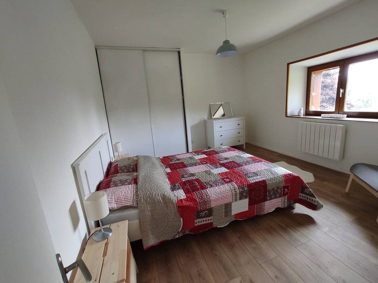 Foto 5 von 12: Charmante renovierte Wohnung 47m², 4 Pers, nahe Pisten, Parkplatz, WiFi