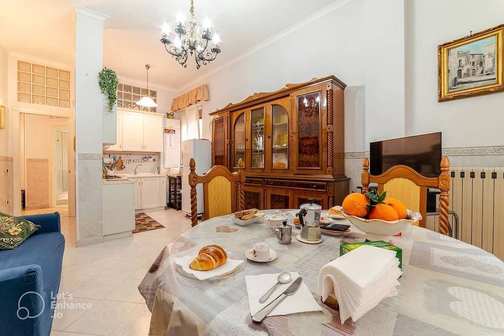 \"Casa Mia Vacanze Napoli\" Comfortable flat near downtown and Metro1! 1