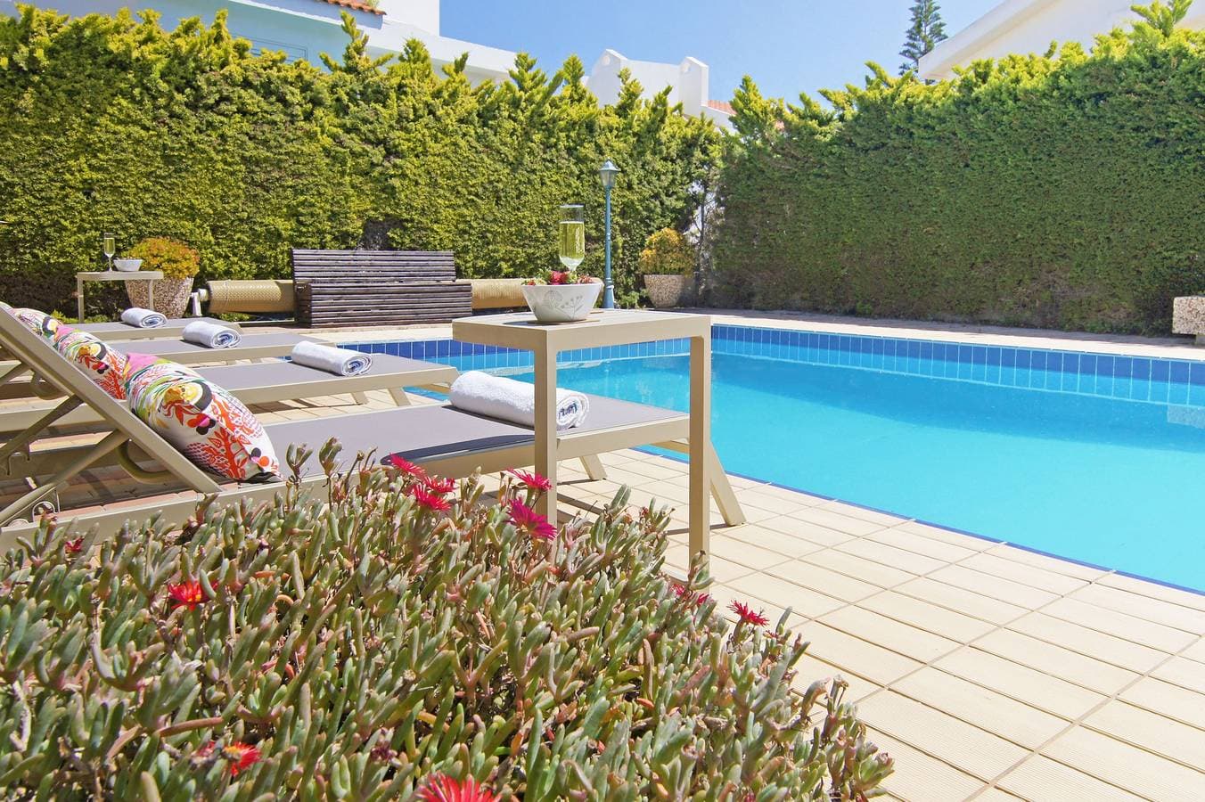 Foto 4 von 39: Villa für 6 Personen mit Balkon