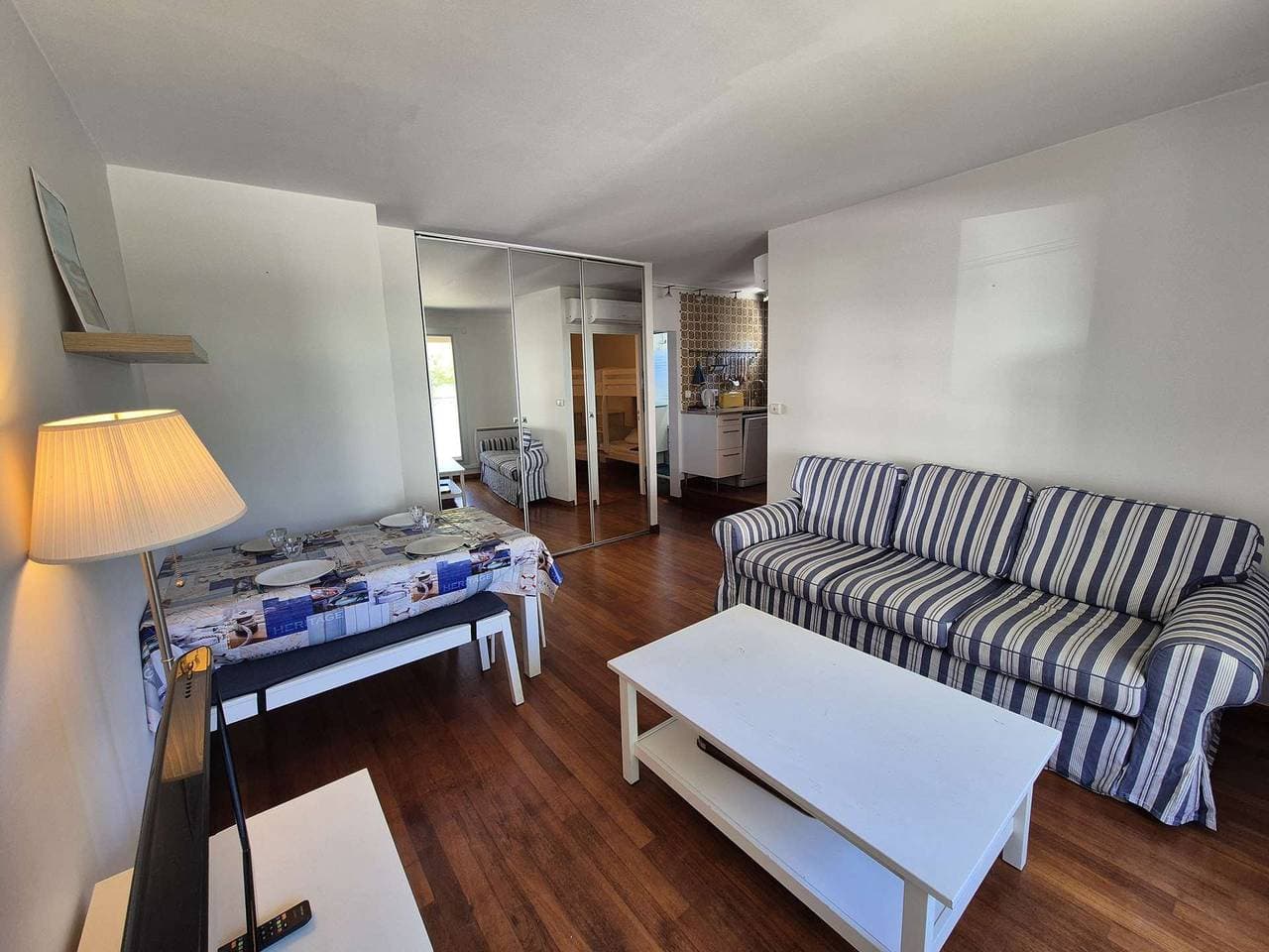 Foto 5 von 15: Ferienwohnung für 4 Personen mit Pool