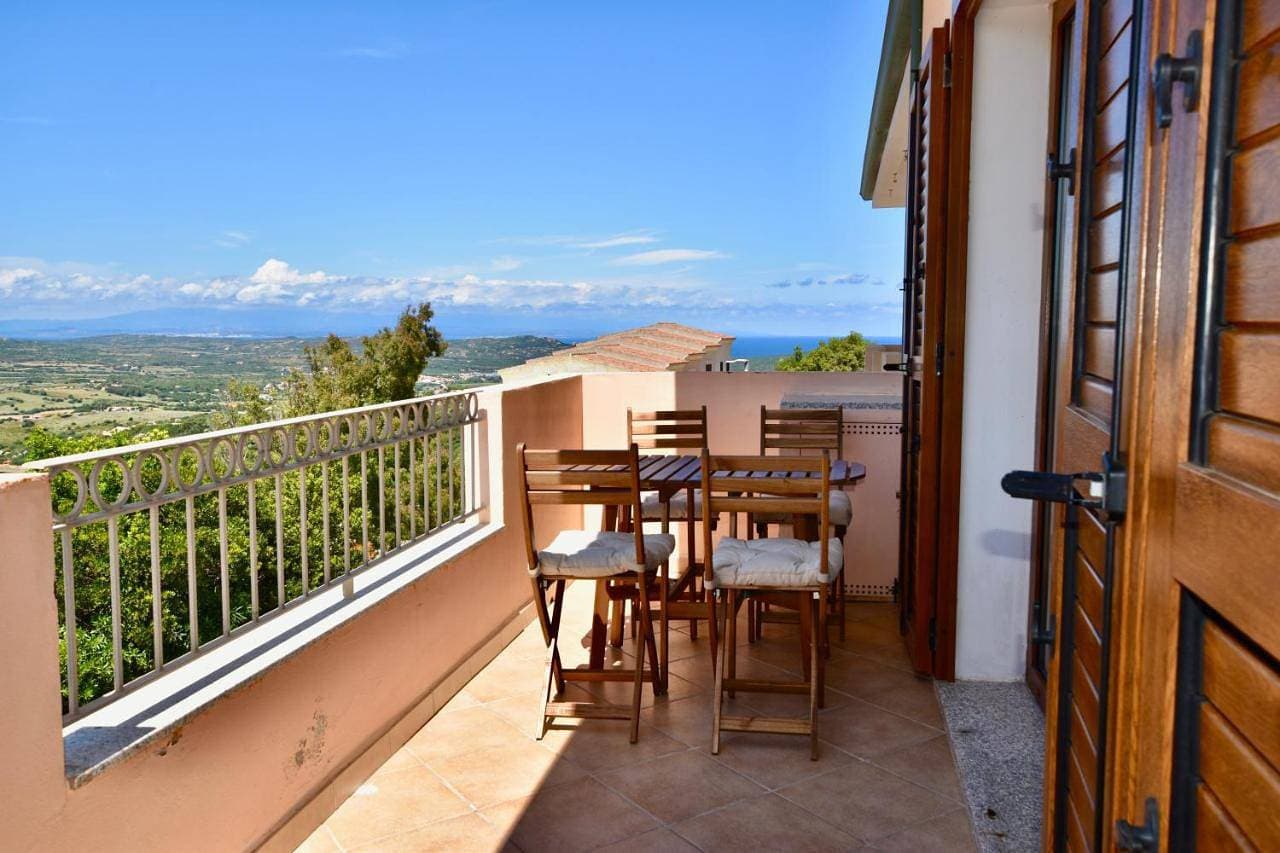 Foto 2 von 10: One-Bedroom Apartment with Sea View and Balcony