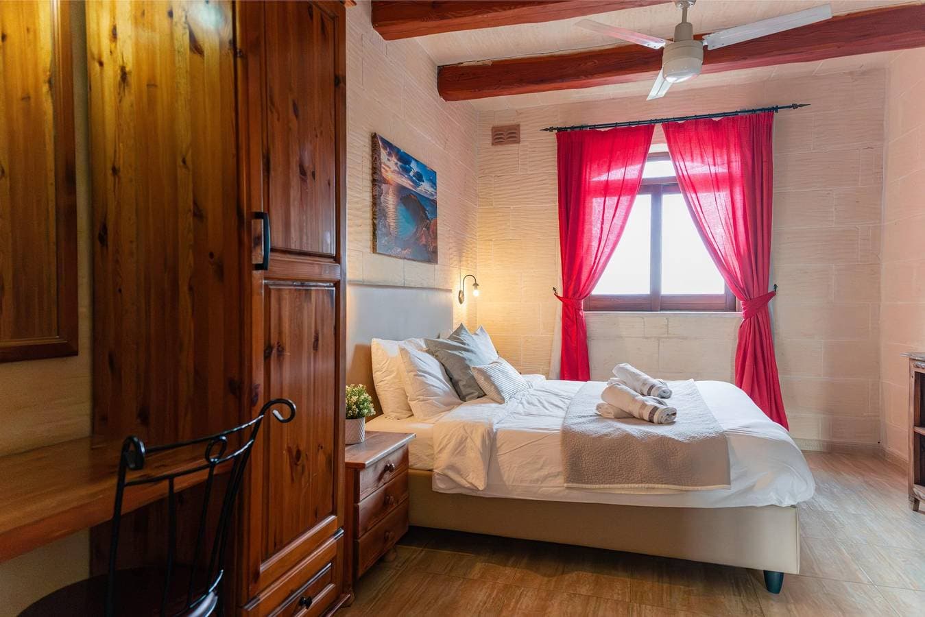 Foto 9 von 30: Villa Savona Sleeps 7 with Private Pool