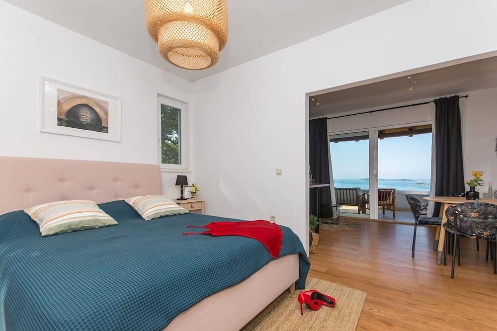 Foto 4 von 30: Dreamhouse Soline Sea View, Pool and Jacuzzi Green Studio Apartment