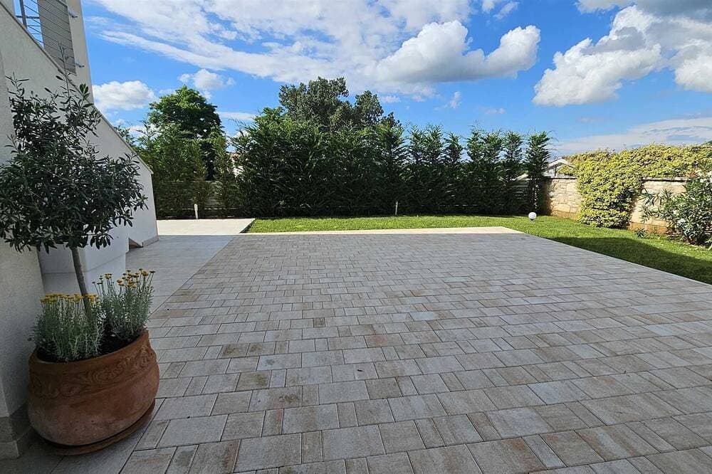 Foto 9 von 24: Casa Bianca Ferienwohnung mit 1 Schlafzimmer mit Balkon 2