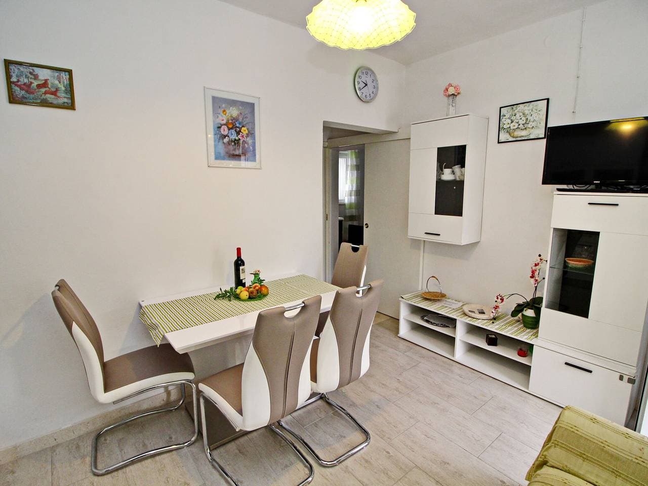 Foto 8 von 45: Green Garden House - Four Bedroom House with Private Pool
