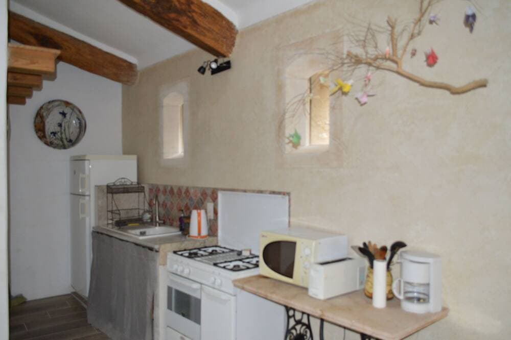 Foto 10 von 14: Small artist's house