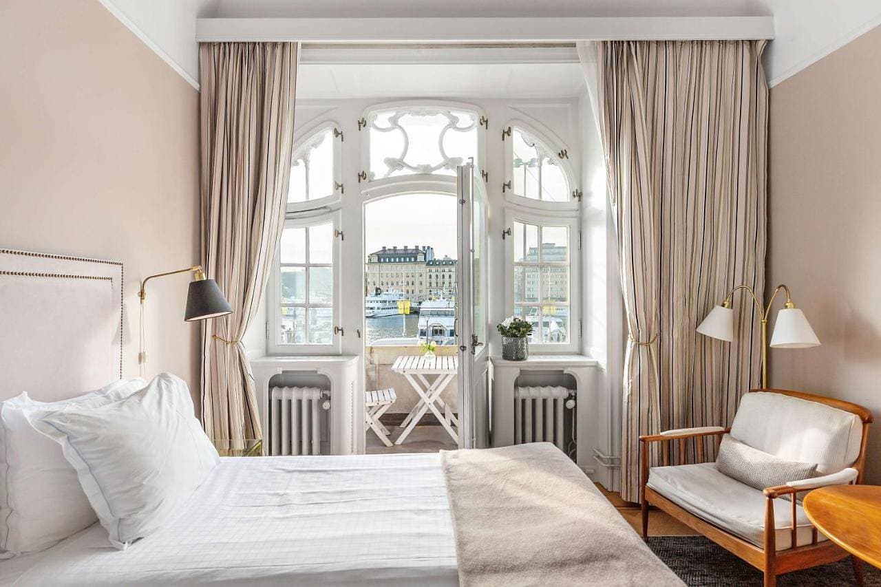 Foto 5 von 11: Deluxe Twin Room with Balcony and Sea View - Non-Smoking