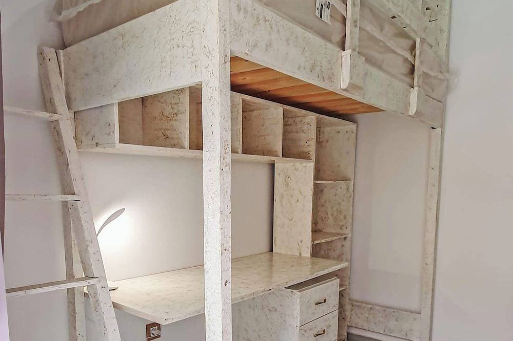 Foto 5 von 9: Mpoulakis Apt 64 with swimming pool around it, in the most convenient location
