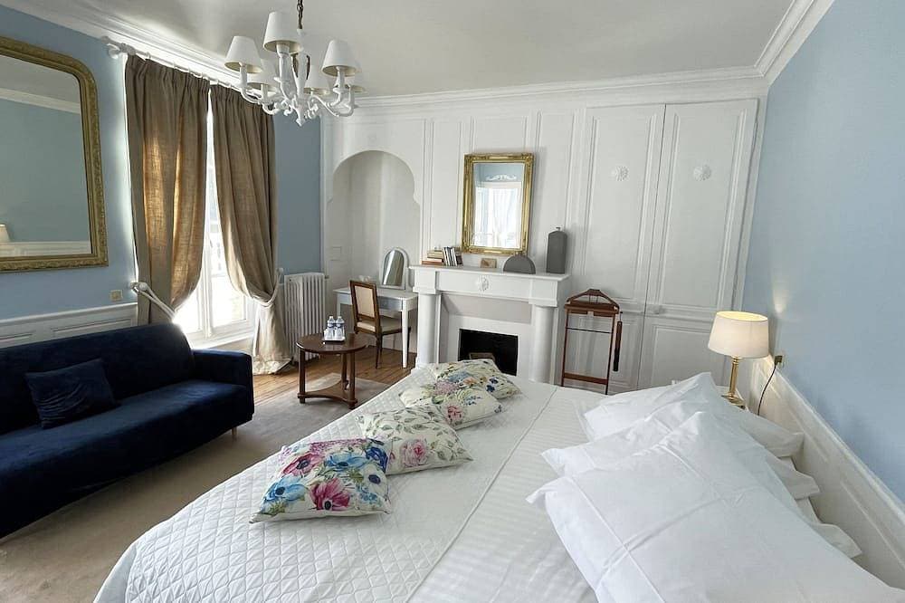 Prestigious house in the heart of the Baie de Somme, in Saint-Valéry-sur-Somme 1