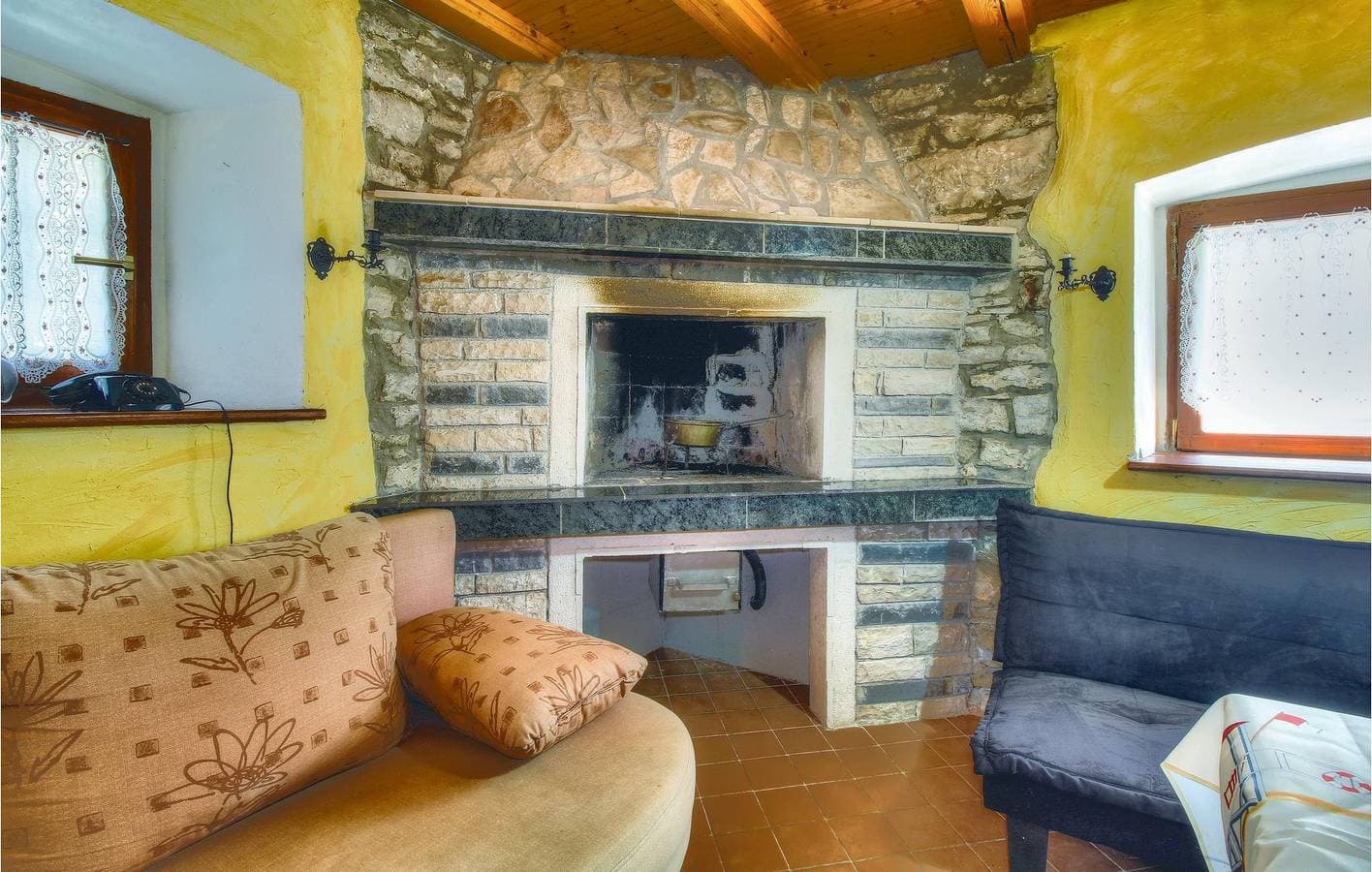 Foto 12 von 32: Moderne 2-Zimmer-Wohnung mit Terrasse, Parkplatz und WLAN in der Nähe von Sehenswürdigkeiten