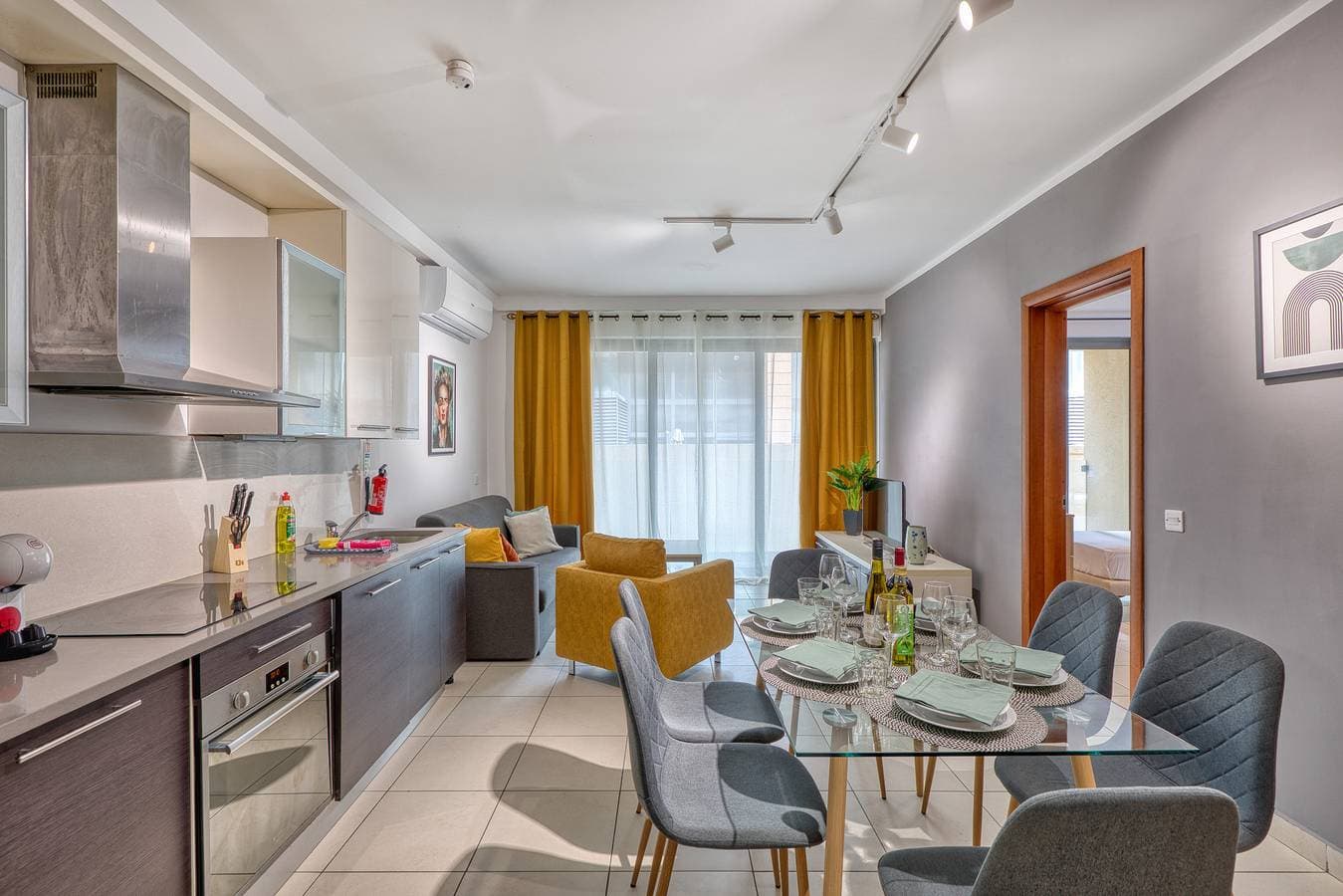 Foto 3 von 27: Ferienwohnung für 4 Personen mit Balkon