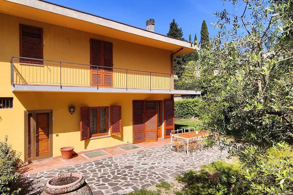 [Karamazov House] Chianti Florence 1
